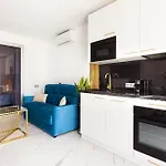 Sunset Ocean View Апартаменти