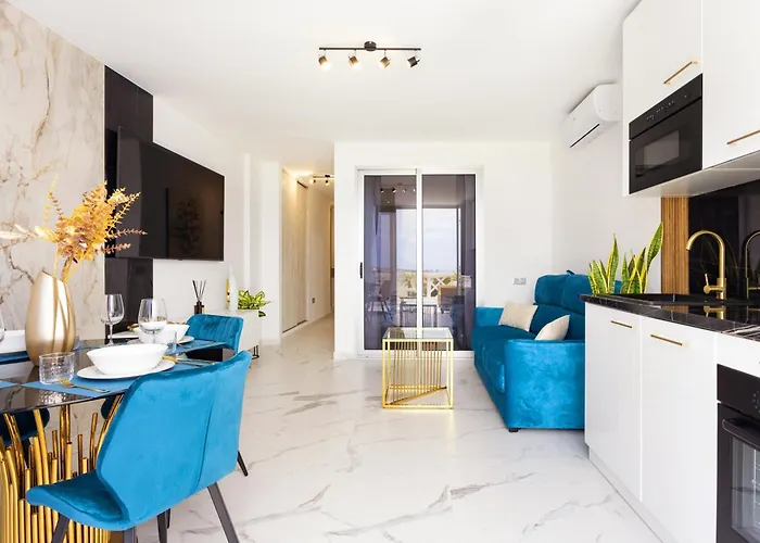 Sunset Ocean View Адехе