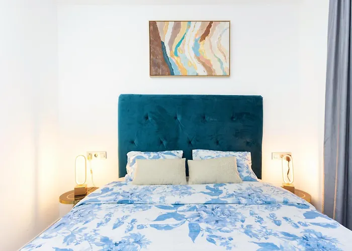 Sunset Ocean View Апартаменти *