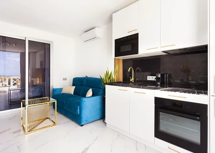 Sunset Ocean View Apartment